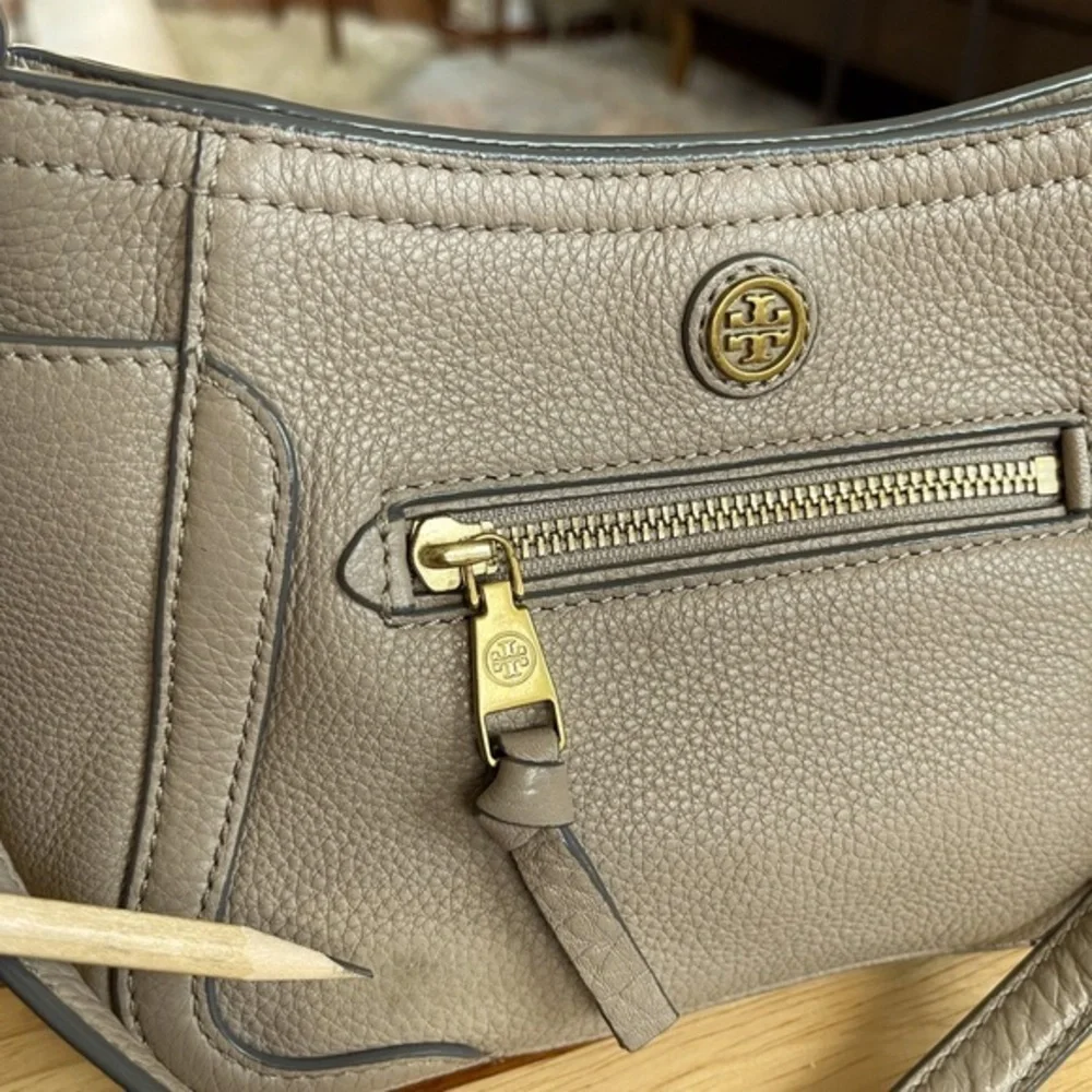 Tory‎ Burch EUC Frances Leather Mini Crossbod/shoulder Bag french Grey